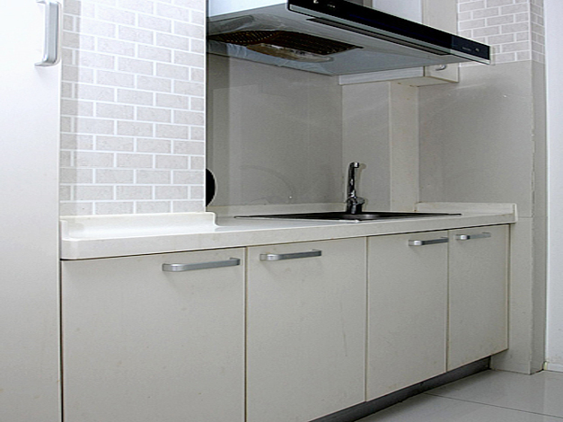 大连周水前机场沃尔玛超市楼上09年高档公寓