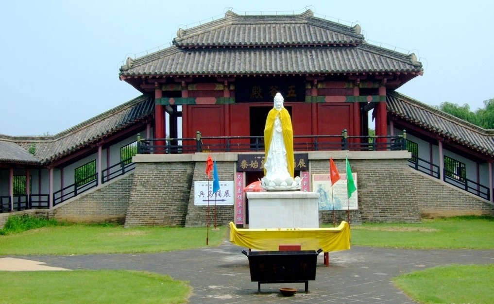 东戴河十大景点之三:孟姜女庙