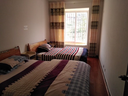 龙苍沟接待中心侧阳光充沛的河景房整租