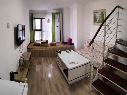 今日￥ 198/ 晚 房东:米莉小姐 石家庄loft公寓悠然居 1预订 整套出租