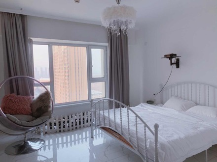 万达公寓 莫野民宿 ins白色泡泡房